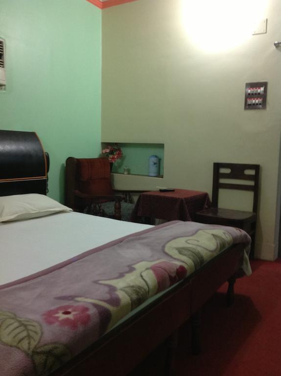Hotel Sandeep Benares Buitenkant foto